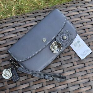 New Coach glovetanned leather wristlet clutch tea rose midnight + brown + pewter